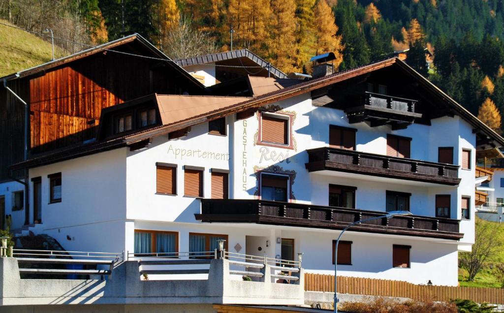 Gaestehaus Resi Йерценс Екстериор снимка