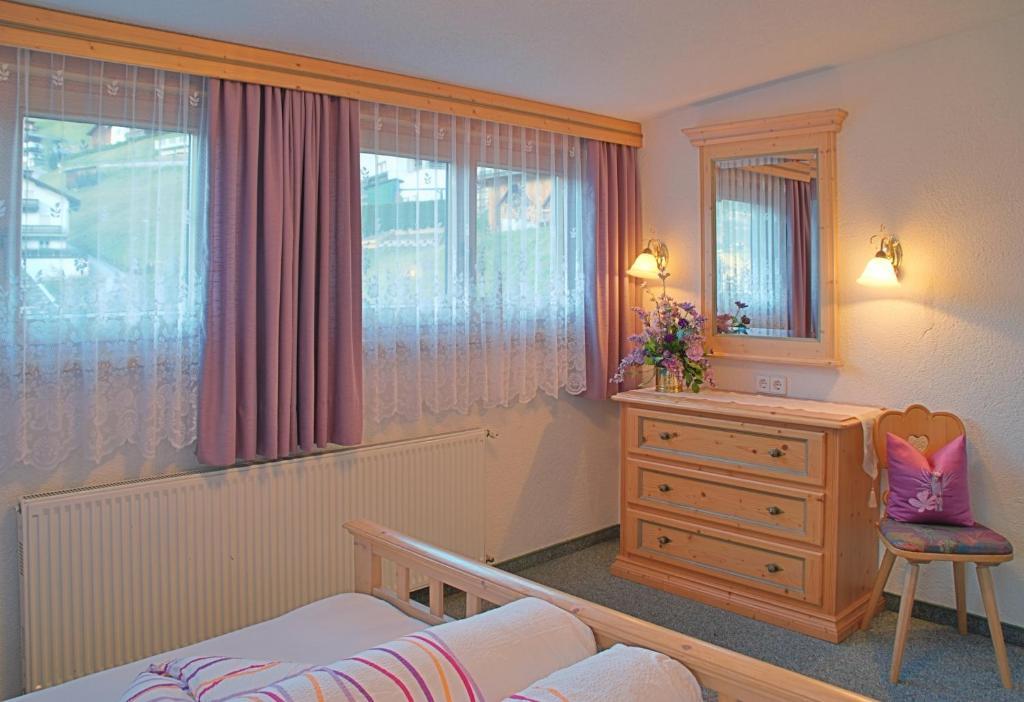 Gaestehaus Resi Йерценс Екстериор снимка