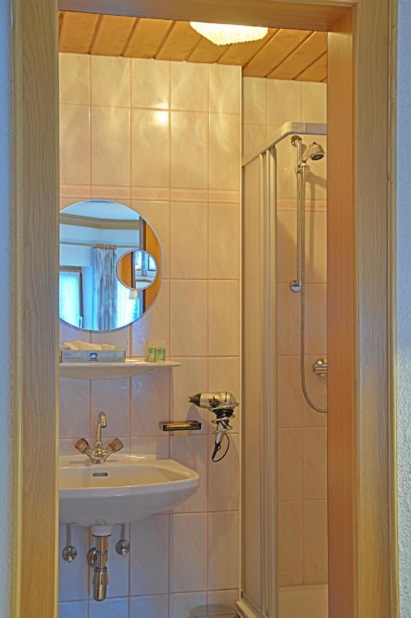 Gaestehaus Resi Йерценс Стая снимка
